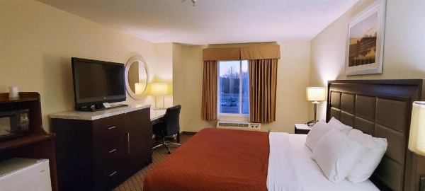 Home Inn & Suites image 11