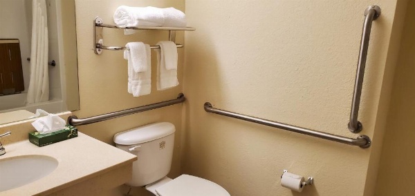 Home Inn & Suites image 12