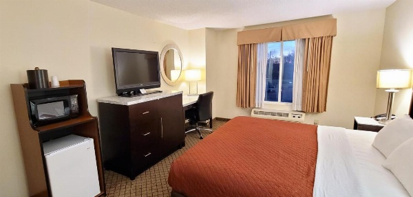 Home Inn & Suites image 2