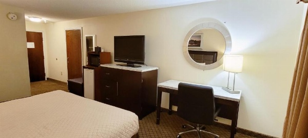 Home Inn & Suites image 23